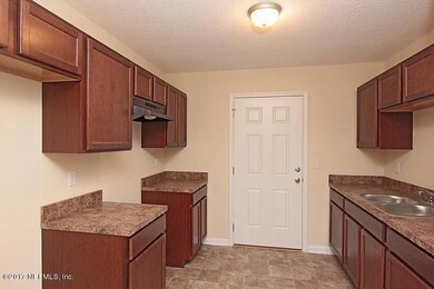 7052 Arlet Dr, Jacksonville, FL 32211 - photo 6