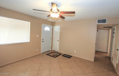 3802 W Wethersfield RD-3