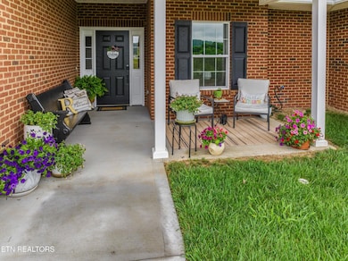 003-1032PatriotLandingDrive-Dandridge-TN