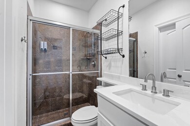 First floor ensuite bathroom.