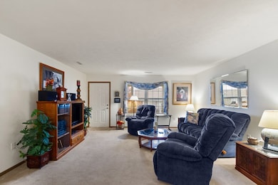 658 Scott Dr, Ontario, OH 44906 - photo 4