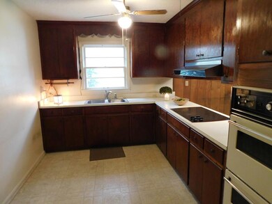 2405 Davis Ave, Tifton, GA 31794 - photo 3