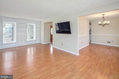 2308 Ballycairne Ct, Reston, VA 20191 - photo 5