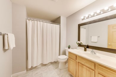 7 Master Bathroom