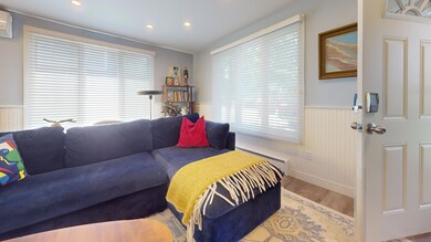 8-Seashore-Park-Drive-Living-Room 1