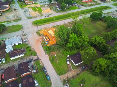 5818 Wipprecht St, Houston, TX 77026 - photo 4