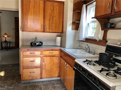 499 Poland Ave, Struthers, OH 44471 - photo 6