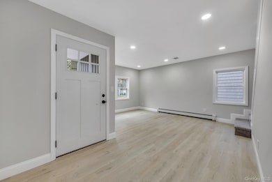 1911 Carroll Ave, Merrick, NY 11566 - photo 4