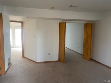 318 Chestnut St unit 320, Slatington, PA 18080 - photo 3