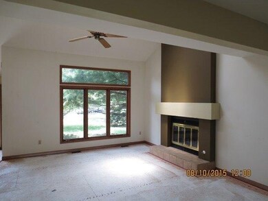 441 N Lillian St, Griffith, IN 46319 - photo 3