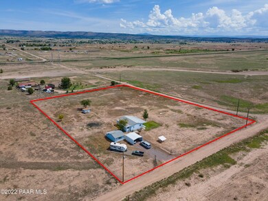 2050 W Curtis Ranch Rd, Paulden, AZ 86334 - photo 4