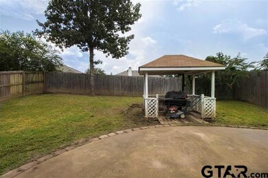 1707 1707 Peach St, Kilgore, TX 75662 - photo 4