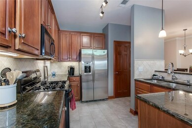 5735 Richmond Ave unit B, Dallas, TX 75206 - photo 2