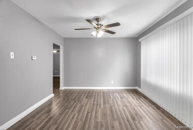 15852 Washburn St unit 1, Detroit, MI 48238 - photo 3