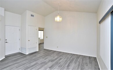 300 E Highcourte Ln, Tucson, AZ 85737 - photo 6