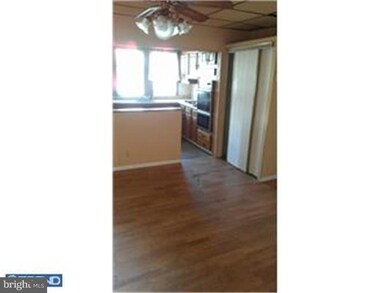 327 Darby Terrace, Darby, PA 19023 - photo 7