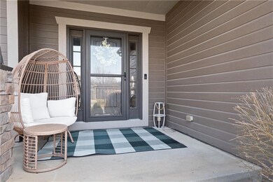 10218 Theden Cir, Lenexa, KS 66220 - photo 6