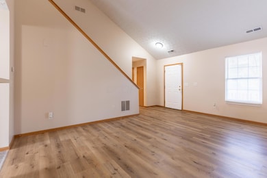 1788 Meadowlawn Dr unit 66, Columbus, OH 43219 - photo 2