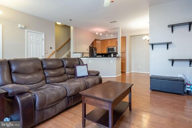 8313 Snowy Egrit Way unit 32, Lorton, VA 22079 - photo 2