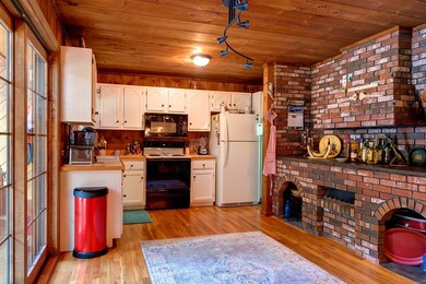 75 Uxbridge St, Uxbridge, MA 01569 - photo 6