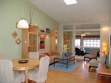2-30 Landings Way - Great Room toward Su