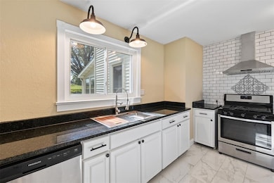 602 3rd St, Malcom, IA 50157 - photo 4