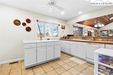 1300 Laurel Ln, Blowing Rock, NC 28605 - photo 5