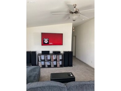 826 SE 10th St, Pendleton, OR 97801 - photo 6