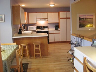 725 Foxfield Rd, Oregon, WI 53575 - photo 3