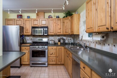 11836WildernessDr(16of30)