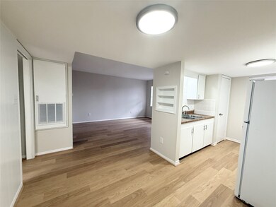 2400 5th St unit 26, Bay City, TX 77414 - photo 6