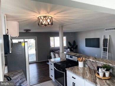 8826 Sigrid Rd, Randallstown, MD 21133 - photo 6