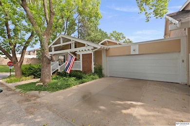 223 N 127th Plaza, Omaha, NE 68154 - photo 3