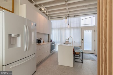 2316 Gerritt St, Philadelphia, PA 19146 - photo 6