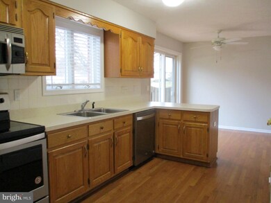 41480 Miss June Ct, Leonardtown, MD 20650 - photo 2