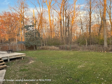 1610 Autumn Ln, Lansing, MI 48912 - photo 4