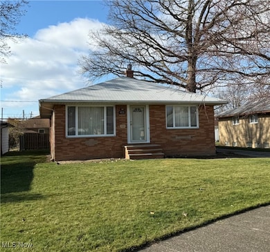 4830 Autumn Ln, Cleveland, OH 44144 - photo 2