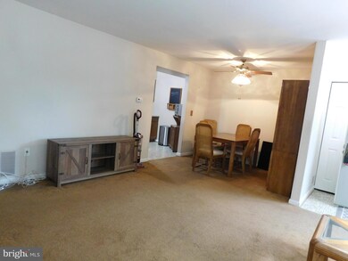 9045 N Laurel Rd unit H, Laurel, MD 20723 - photo 4