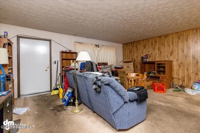 03-Living Room 20220216-DW-8374
