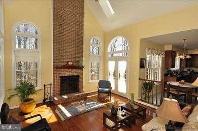 8505 Newtowne Ct, Lorton, VA 22079 - photo 4