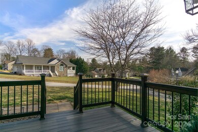 243 Scenic Ridge Dr, Hendersonville, NC 28792 - photo 6