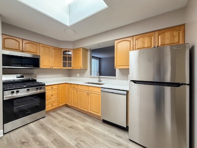 unlisted-address, Chicago, IL 60614 - photo 5