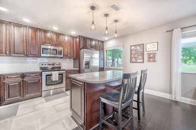 1515 N Star Ave-4