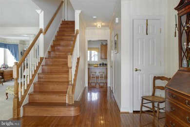 46412 Meanders Run Ct, Sterling, VA 20165 - photo 2