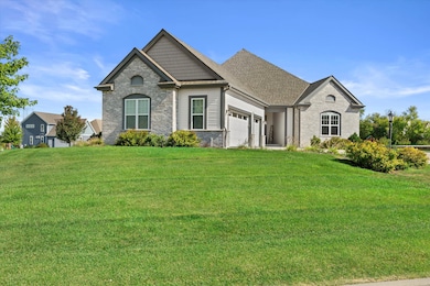 W195N5814 Deer Park Ct, Menomonee Falls, WI 53051 - photo 2