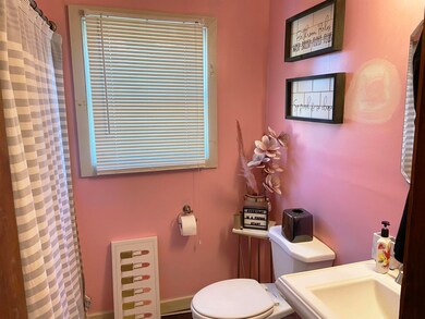 16 Southard St, Saint Johnsbury, VT 05819 - photo 4