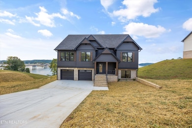 02-411 Hampton Wy 02-2