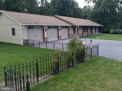 4992 Treher Rd, Fayetteville, PA 17222 - photo 6