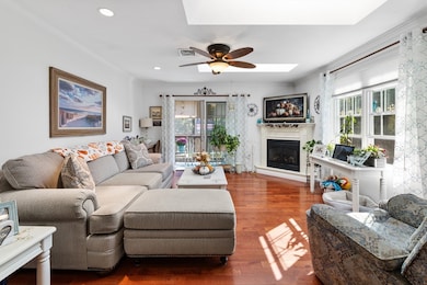 215 Longmeadow Rd unit 604, Taunton, MA 02780 - photo 3