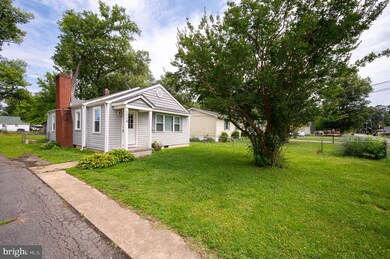 1114 Bancroft Ave, Colonial Beach, VA 22443 - photo 3